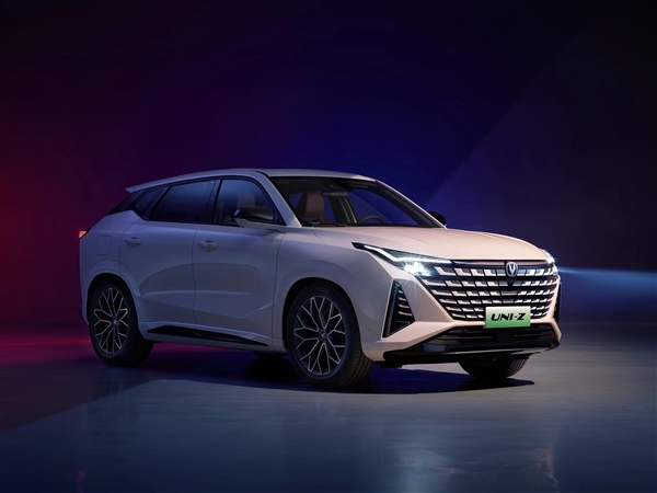 11.79萬起 長安UNI-Z上市：首搭新藍鯨插電混動競爭宋PLUS