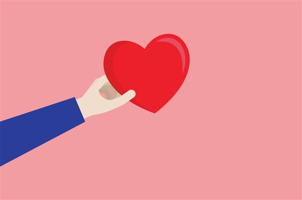 女子施救倒地大爺：圍觀人不停潑冷水