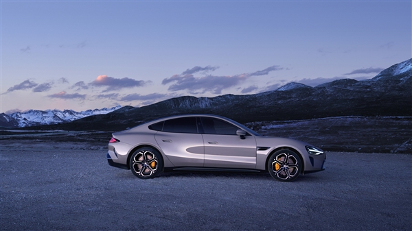 高清無水印！小米汽車SU7發布橫版電腦高清壁紙合集